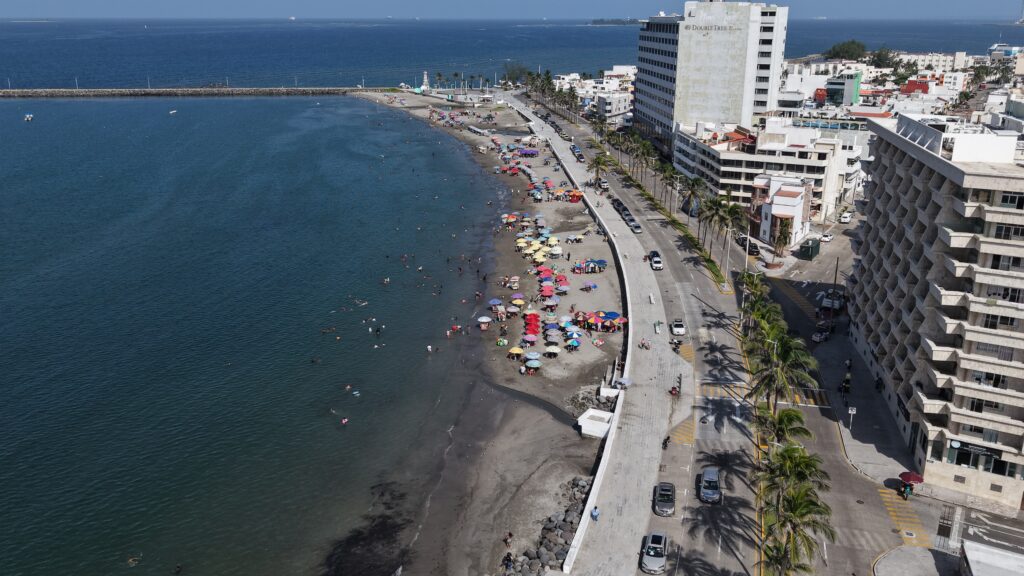 Playa Regatas: entre escolleras, barcos y la vida del puerto de Veracruz default